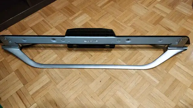 Samsung tv base stand UN65ES8000F UN60ES8000 UN60ES8000 UN65ES80 in Other in Ottawa - Image 4
