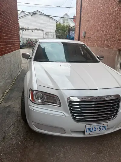 $2200 (FIRM) available Runs drives well mechanically good Engine and transmission seem good 310km it...