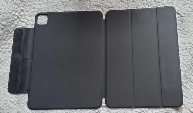 IPad Pro Cover - Black in iPads & Tablets in Kawartha Lakes - Image 2