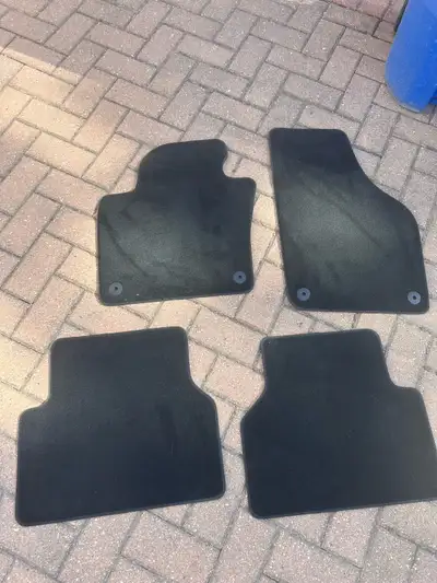 These are new never used Volkswagen car mats, perfect for protecting your car's interior. * Made in...