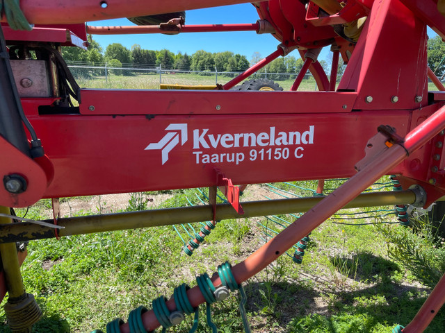 Kverneland taarup rake for salvage in Farming Equipment in Kingston - Image 2