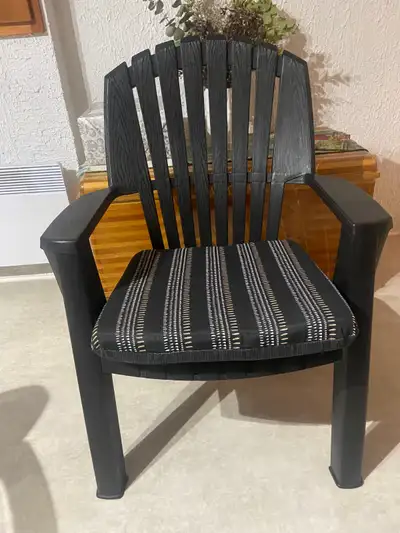 Chaise de patio, View more