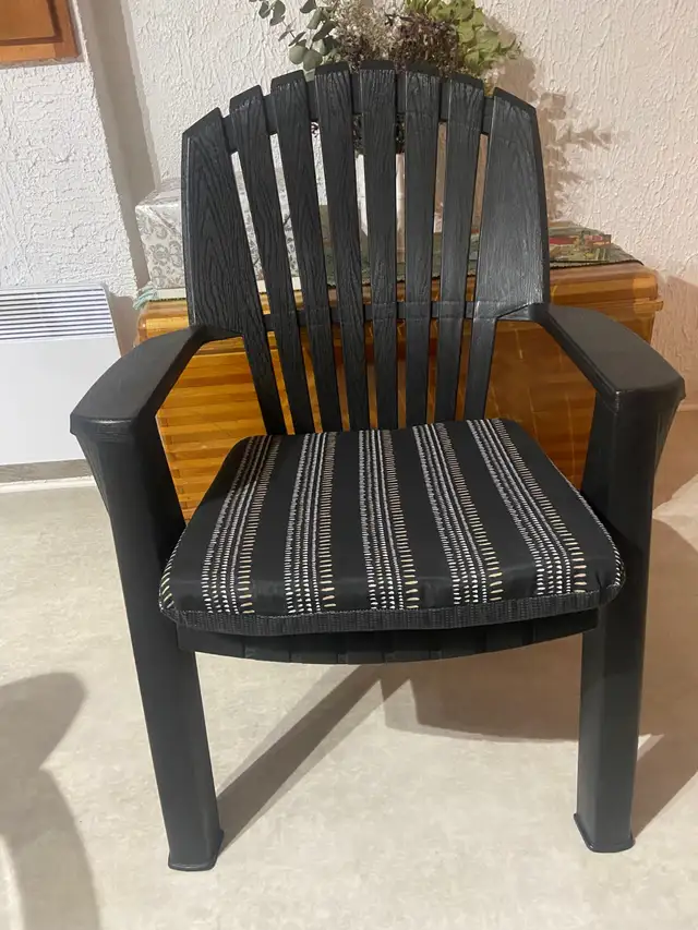 Chaise de patio in Chairs & Recliners in Thetford Mines - Image 2