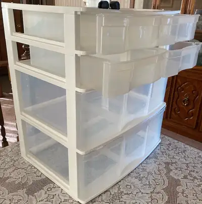 Storage container 6 drawers, with wheels 20" x 22"