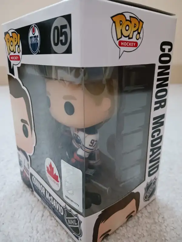 Funko Pop 5 NHL Vinyl Figure Connor Mcdavid in White Away jersey in Toys & Games in Edmonton - Image 3