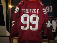Gretzky Family Signed Team Canada Jersey - COA Gretzky/JSA