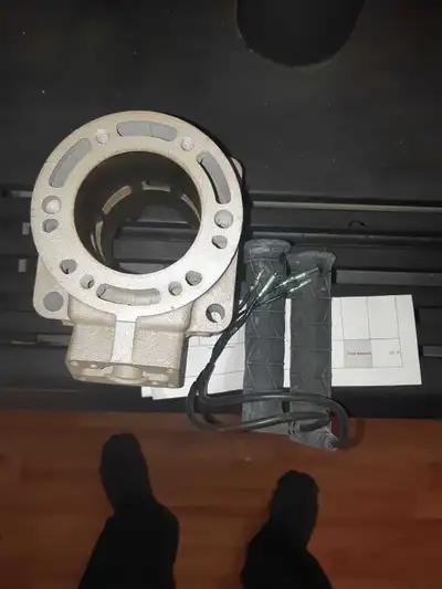 2003 SXViper 700 refurbished cylinder never used also new set of hand warmers never used no longer g...