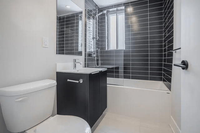 urgent lease assignment  4 1/2 at center of VMR