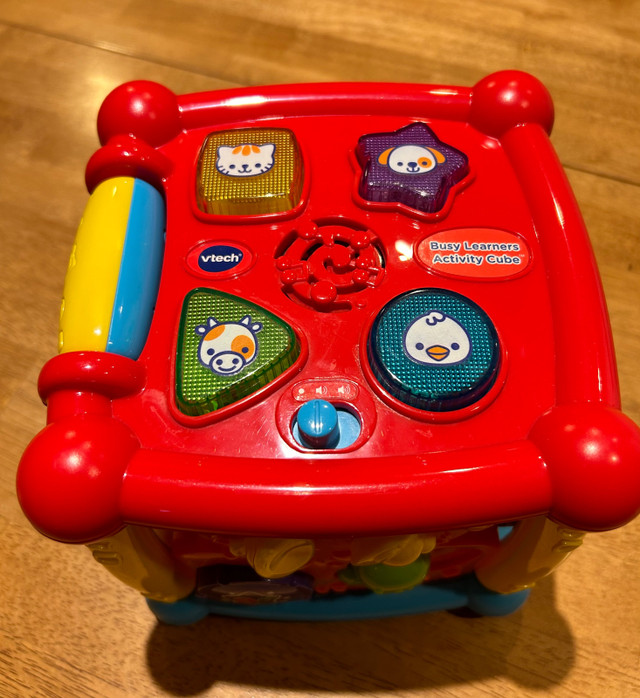 Vtech Busy Learners Activity Cube in Toys in Cambridge