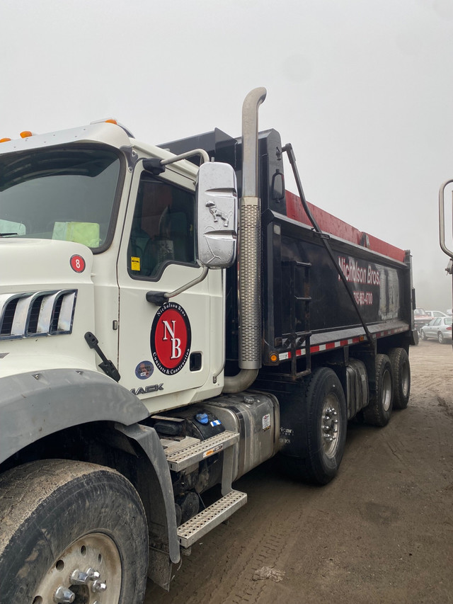 2018 Mack  in Heavy Trucks in Trenton - Image 4
