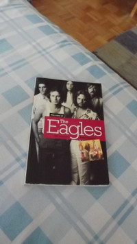 VINTAGE "EAGLES " BOOK/DON HENLEY,GLENN FREY,WALSH