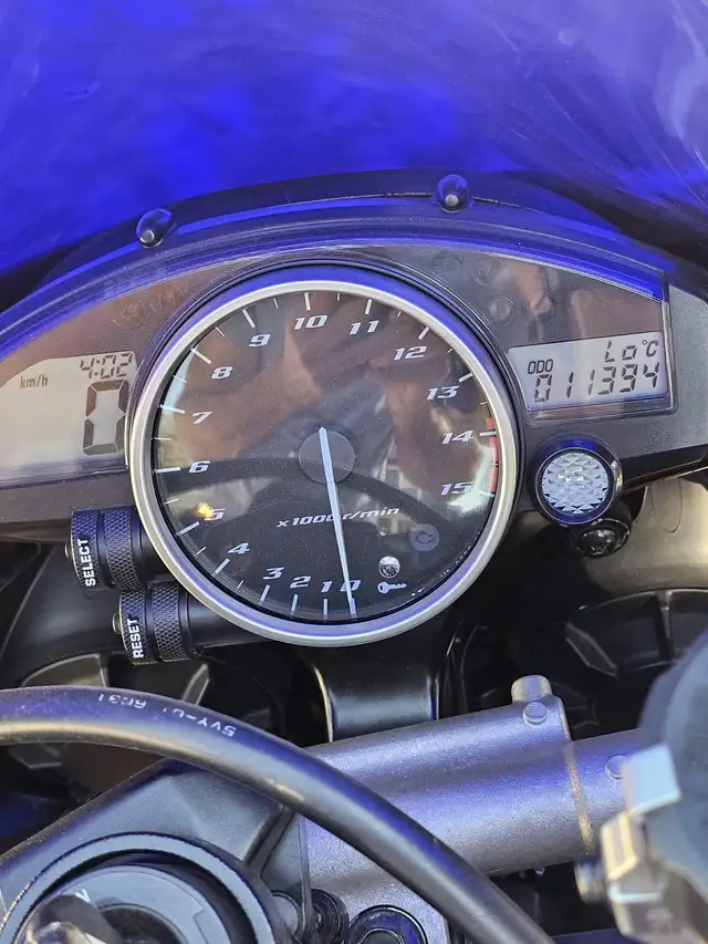 2007 Yahama R1 in Sport Bikes in Calgary - Image 11