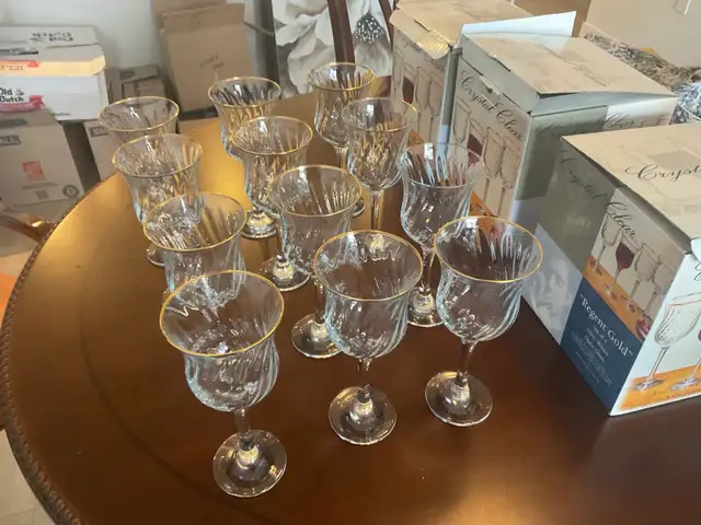Crystal Clear Wine Glasses in Kitchen & Dining Wares in Longueuil / South Shore - Image 3