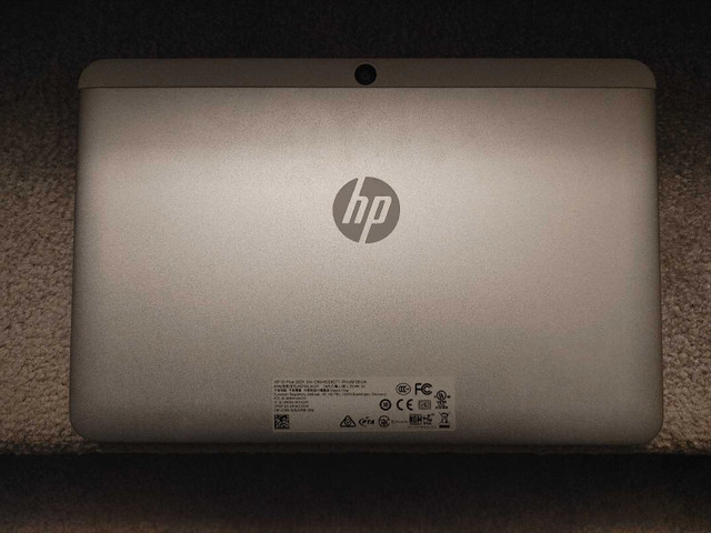 HP 10 Plus tablet in iPads & Tablets in Edmonton - Image 2