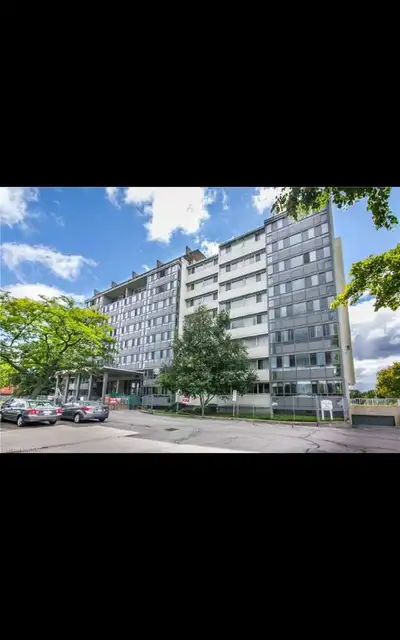All-inclusive Stanley Park 1-bedroom condo. This well-maintained unit offers a perfect blend of inde...