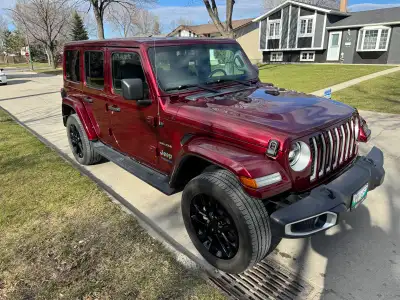2021 Jeep Wrangler Sahara 4XE Unlimited plug in hybrid 4 cyl turbo, like new, $38500 obo private sal...