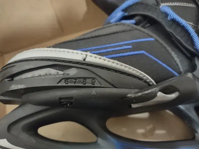 Ice Skates Size 5-8 in Skates & Blades in Mississauga / Peel Region - Image 3