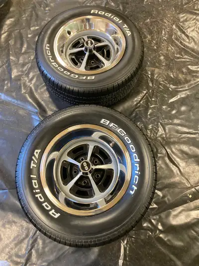 Wheels came off 70 Chevelle front size is 235/60/15 Rear size is 255/60/15 Excellent condition