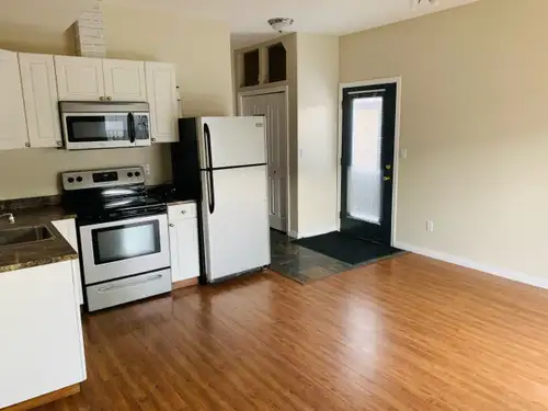 1 Bedroom, private daylight suite within quick walking distance to shopping, transit, parks and rest...
