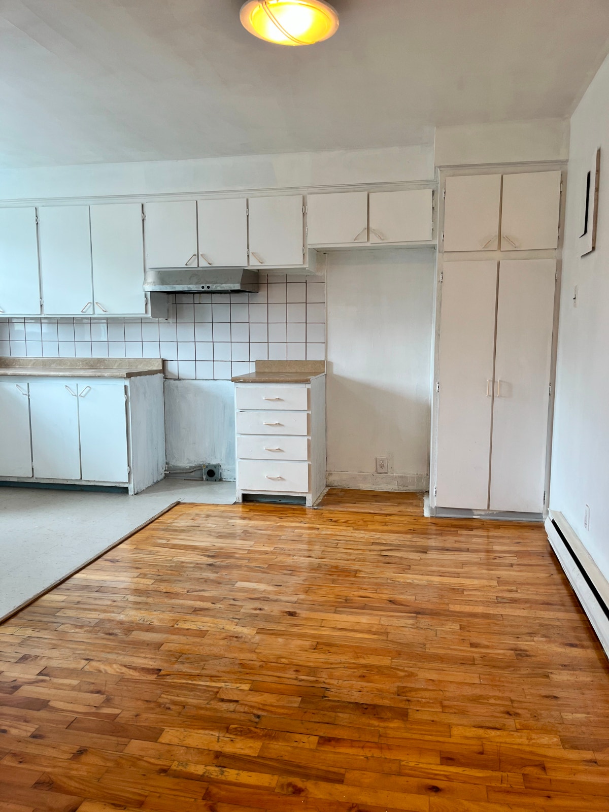 Un mois gratuit!! 4.5  2 ch. fermées   Beaubien,Petite-Patrie — photo 2