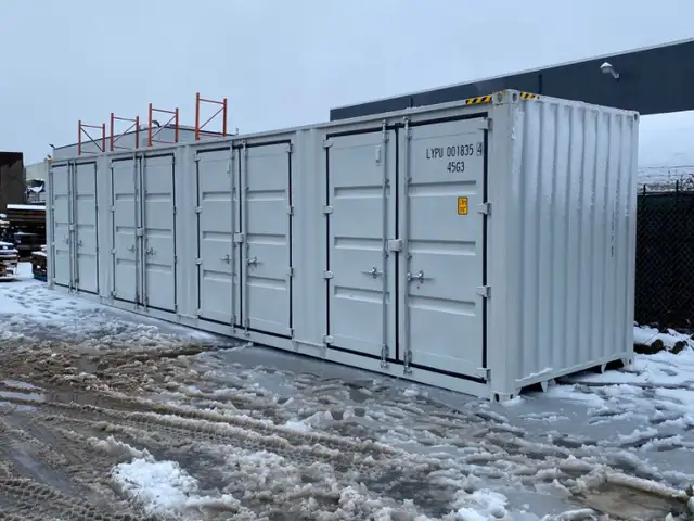 4 doors container in Other in Barrie - Image 4