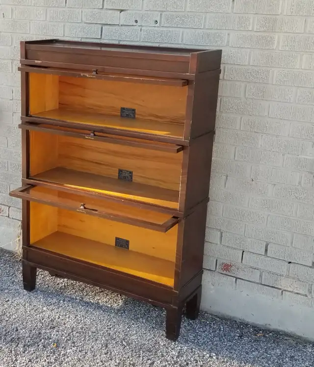 Globe Wernicke antique barrister bookcase mahogany 3 tier 5 part in Bookcases & Shelving Units in Ottawa - Image 4