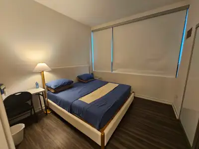 AVAILABLE IMMEDIATELY! Live in the heart of Downtown Toronto this summer. This spacious 684 sq ft, e...