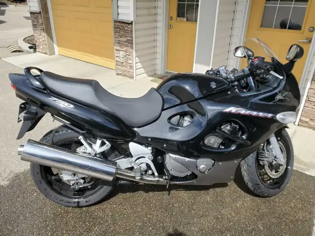 Suzuki Sport Touring in Sport Touring in St. Albert - Image 2