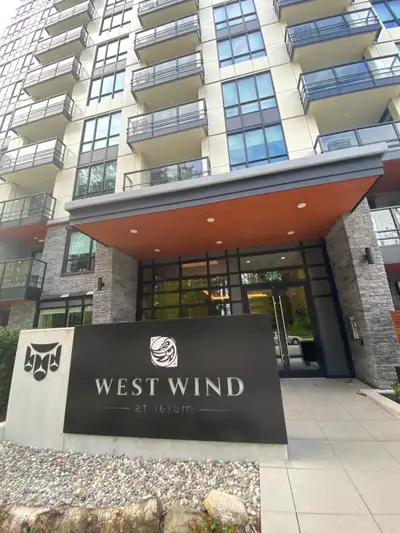 - 15 min walk to ubc - extremely safe with concierge and double entrance tap gates - high floor - oc...