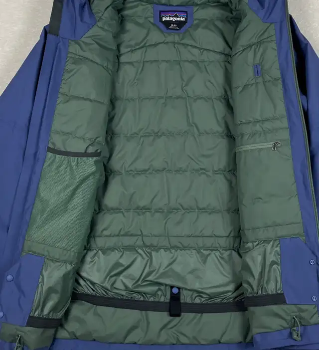 Patagonia 2022 Insulated Powder Town Jacket - Women's Size XL in Women's - Tops & Outerwear in St. Albert - Image 5