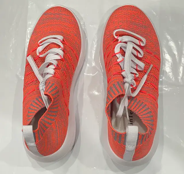 EvinTer Women's Walking Shoes Slip On  in Other in Edmonton - Image 5