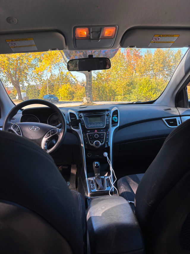 Hyundai Elantra GT 2014 dans Autos et camions  à Granby - Image 2