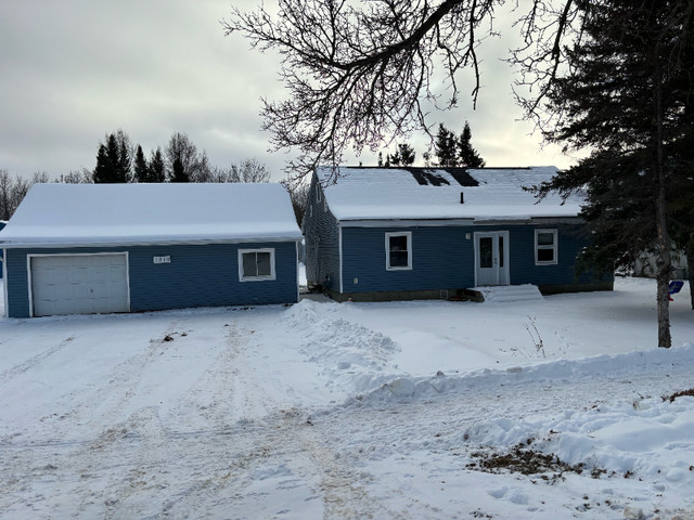 House for Sale with Garage  in Atikokan in Houses for Sale in Thunder Bay