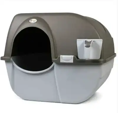 Contact for price and more info !! It is the size of the one in the second picture. Let's make Kijji...