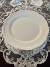 plates: ceramic white plates