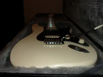 Squier Contemporary HH Stratocaster, View more
