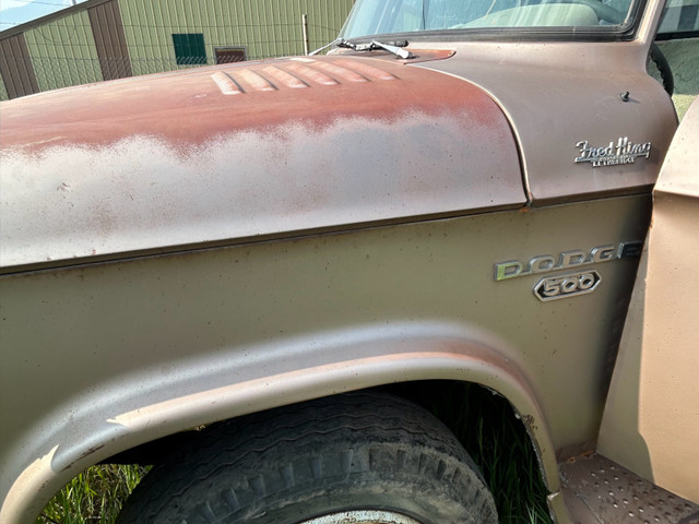 D500 Dump Truck in Heavy Trucks in Lethbridge - Image 3