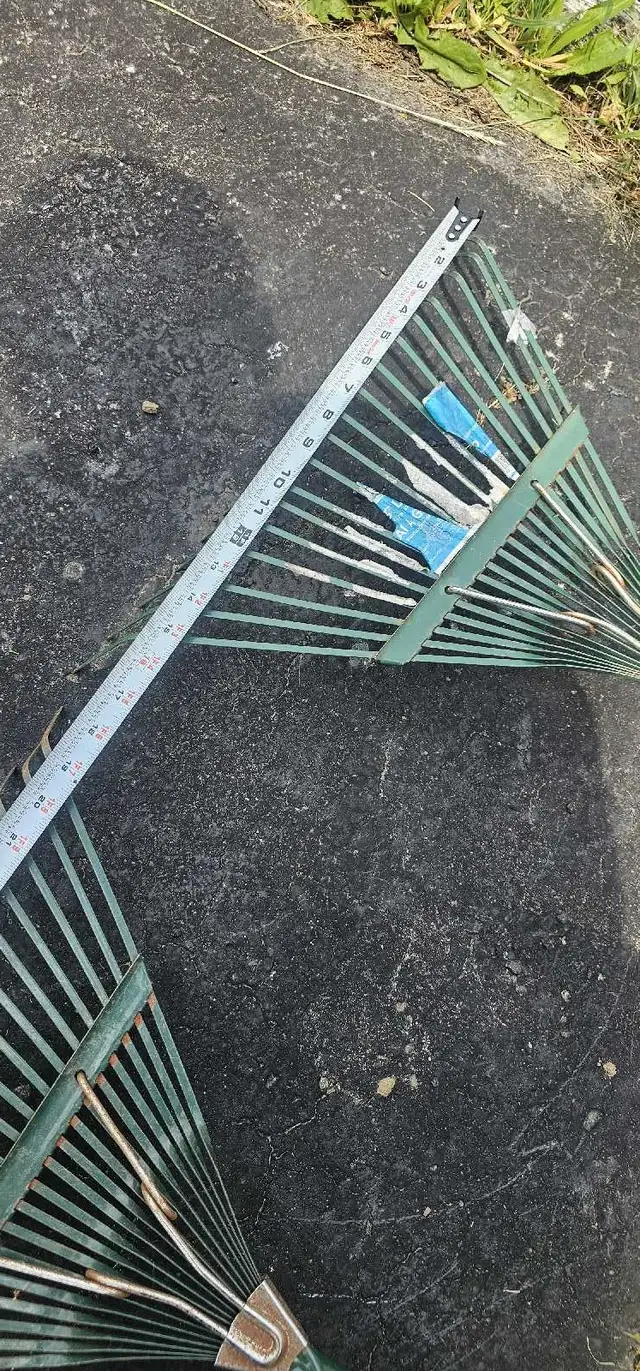 Steel Leaf Rakes NEW ! $10 heavy-duty in Outdoor Tools & Storage in City of Toronto - Image 3