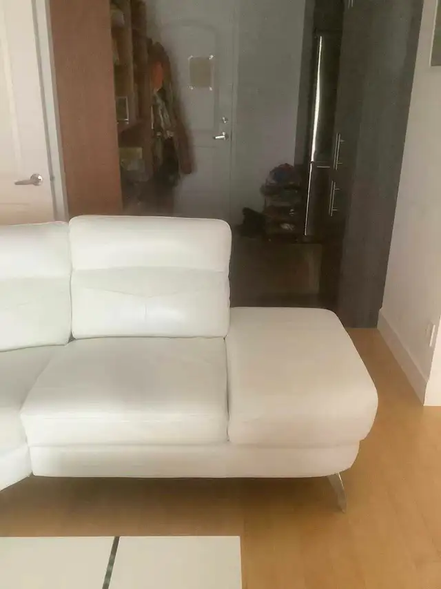 Genuine leather sofa in Couches & Futons in Kingston - Image 4