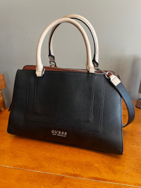 GUESS Leather Satchel/Purse F-60 (in Excellent Condition)