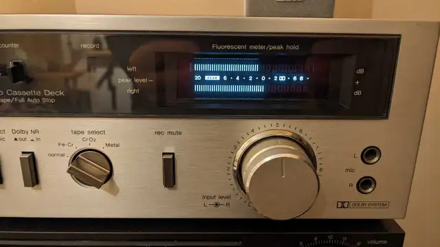 Technics RS-M14 Stereo Cassette Deck (1980-81) in Stereo Systems & Home Theatre in City of Toronto - Image 3