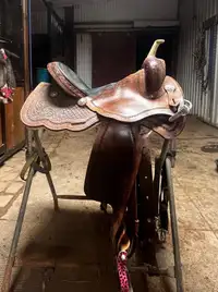 Triple creek barrel saddle