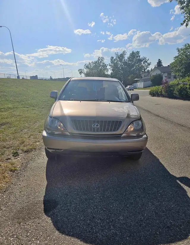 1999 Lexus RX300 AWD CLEAN TITLE