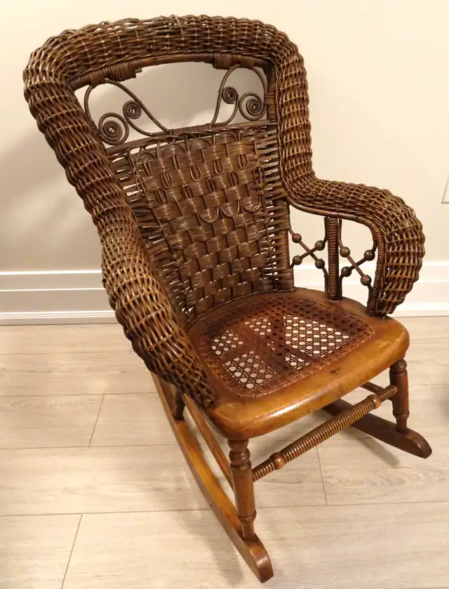 Vintage CHILD Size Rockers – 4 to choose from in Arts & Collectibles in Oshawa / Durham Region - Image 6