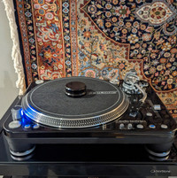 Direct drive turntable with upgraded cartridge, cables, mat, etc