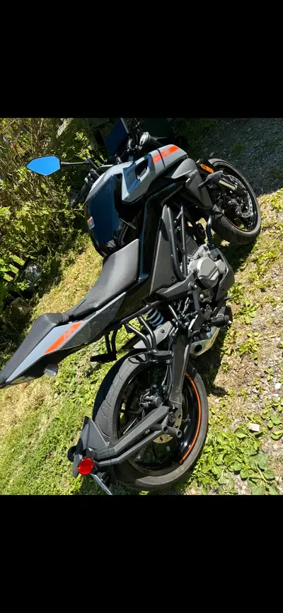 Cf moto. 2023 Lady driven. One owner Reason for selling : I am moving and no time to ride.