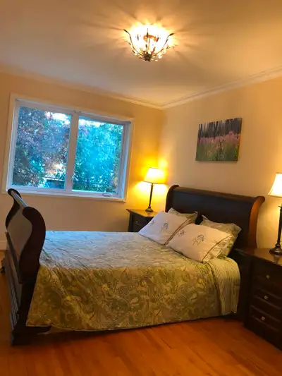 It is a big, sunny three-bedroom apartment located in Montreal-West, a safe and quiet neighbourhood....