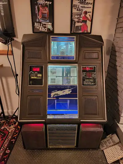 Get ready to liven up any room with this Digital Thunder CD Jukebox! It’s ready to play all your fav...