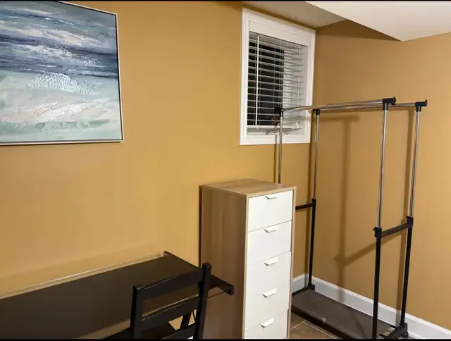 Room for Rent in Oshawa/Courtice $700/month in Room Rentals & Roommates in Oshawa / Durham Region - Image 3