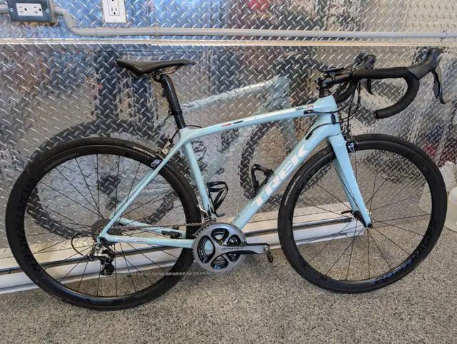 TREK EMONDA  SLR8 in Road in Saint-Hyacinthe - Image 2